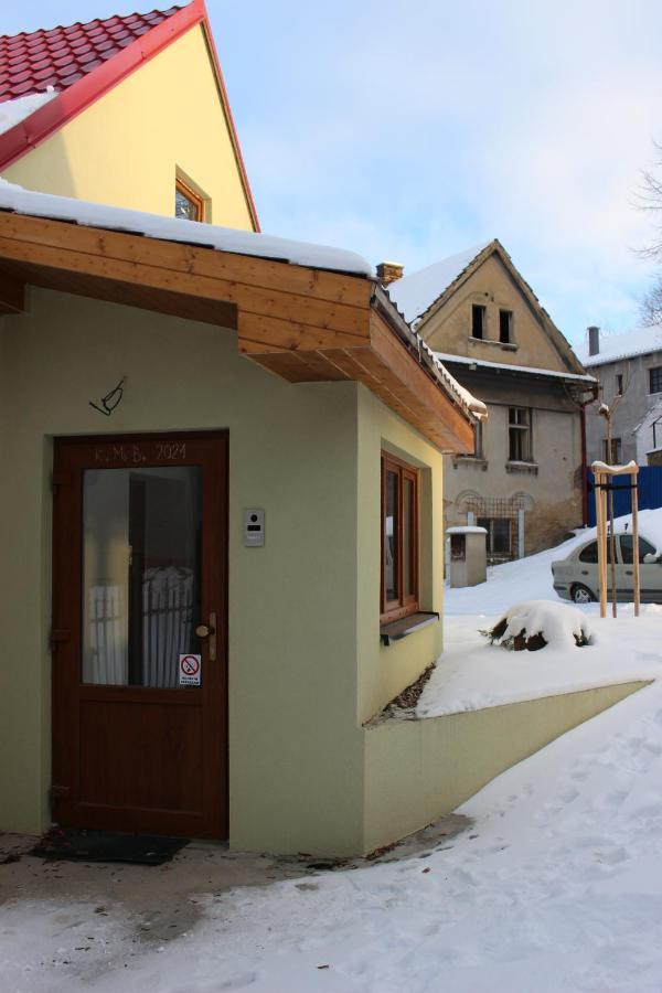 Bendovsky Dvur Bed & Breakfast Dusniky Exterior photo